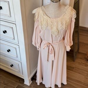 Vintage Miss Ashlee S collar accent dress